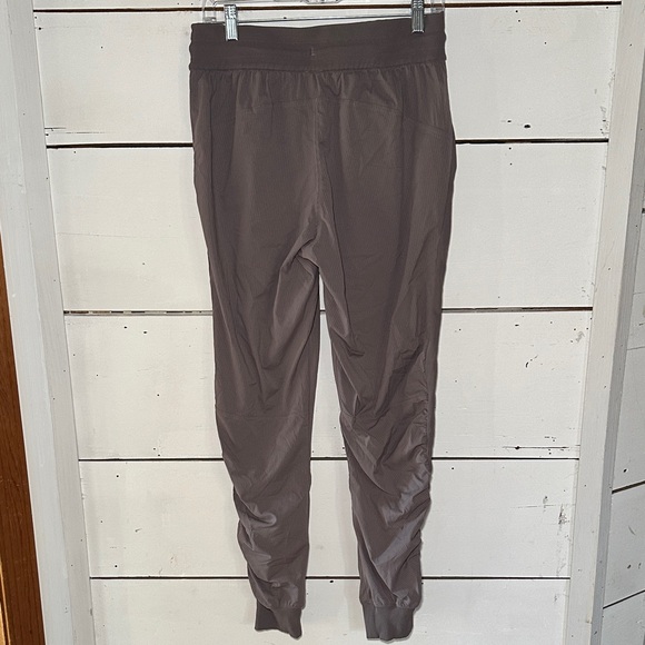 Lululemon Women’s Beyond the Studio Joggers Lunar Rock Size 8 - Picture 5 of 12